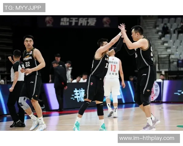 媒体人分析双方状态回归正常中国男篮有望在客场实现复仇